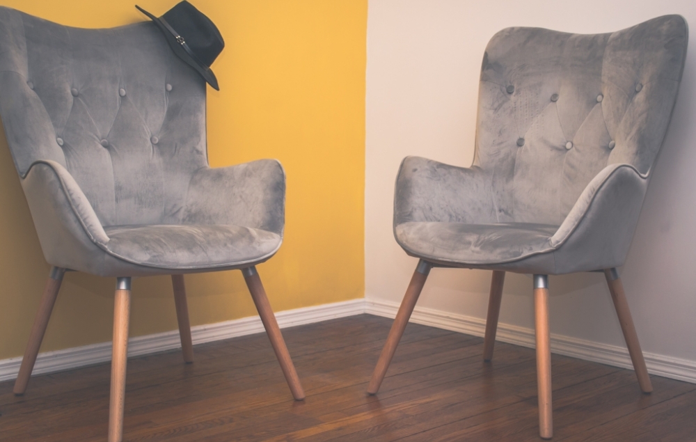 Le Confort et l'Élégance:  Les Chaises en Tissu pour une Maison Accueillante